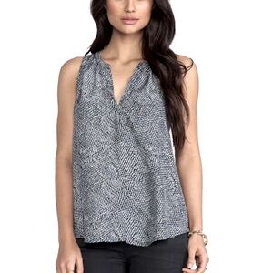 Joie Black & White Patterned Sleeveless V-Neck Blouse